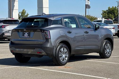 2025 Nissan Kicks S