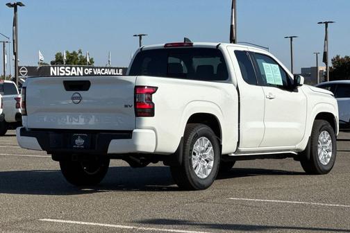 2024 Nissan Frontier SV