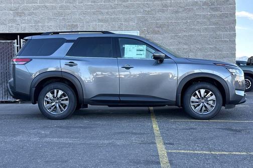 2025 Nissan Pathfinder SV 4WD