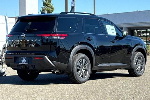 2025 Nissan Pathfinder SV FWD