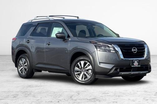 2025 Nissan Pathfinder SL 4WD