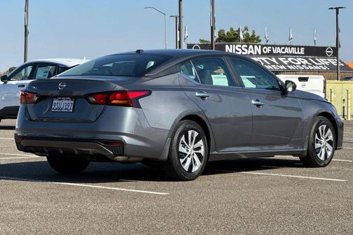 2025 Nissan Altima S FWD
