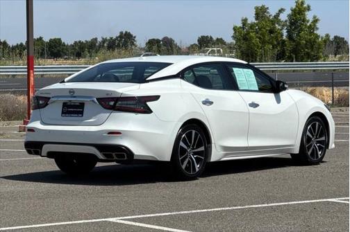2023 Nissan Maxima SV Xtronic CVT