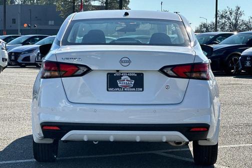 2025 Nissan Versa 1.6 S