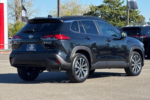 2024 Toyota Corolla Cross XLE