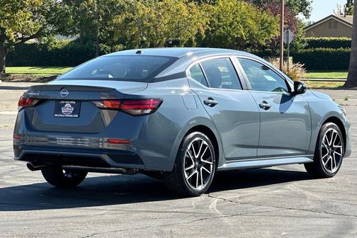 2025 Nissan Sentra SR