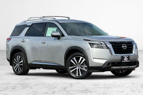 2025 Nissan Pathfinder Platinum 4WD