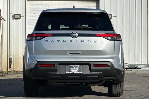 2025 Nissan Pathfinder S FWD