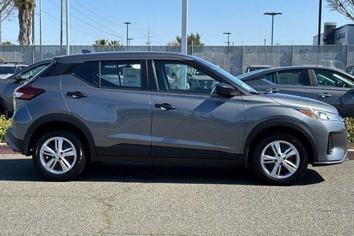 2025 Nissan Kicks S