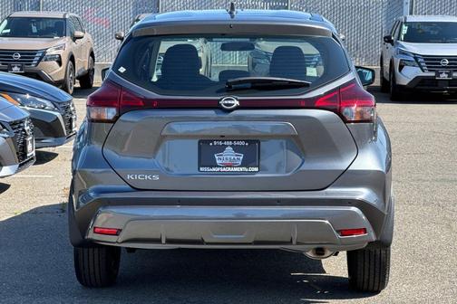 2025 Nissan Kicks S