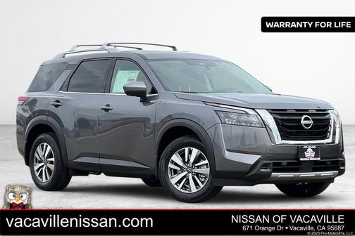 2025 Nissan Pathfinder SL FWD