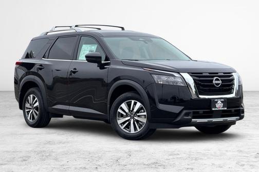 2025 Nissan Pathfinder SL 4WD