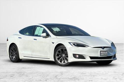 2020 Tesla Model S Long Range