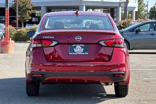 2025 Nissan Versa 1.6 S