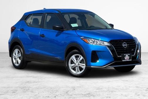 2025 Nissan Kicks S