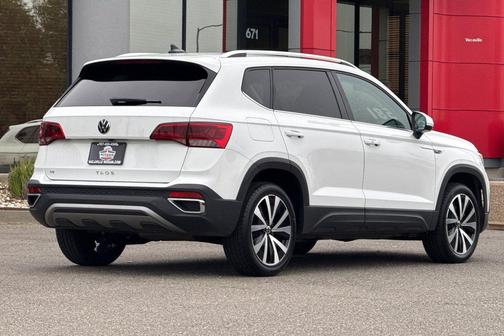 2024 Volkswagen Taos 1.5T SE