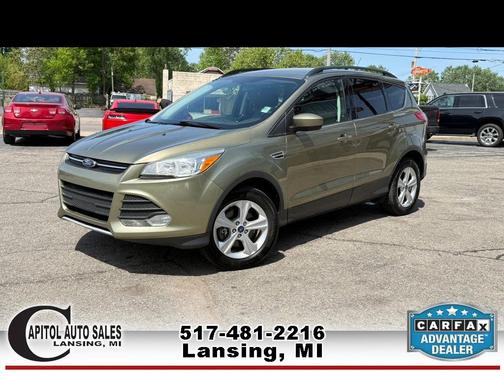 Green 2014 Ford Escape SE
