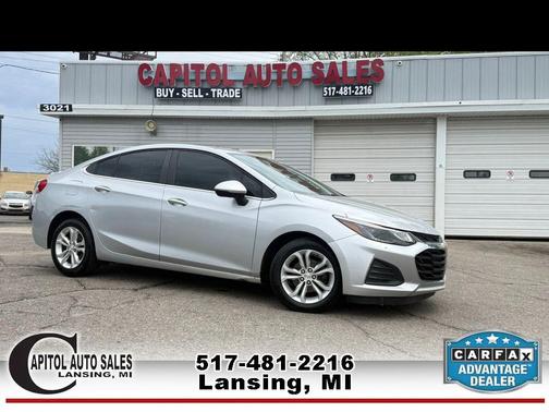 Silver 2019 Chevrolet Cruze LT