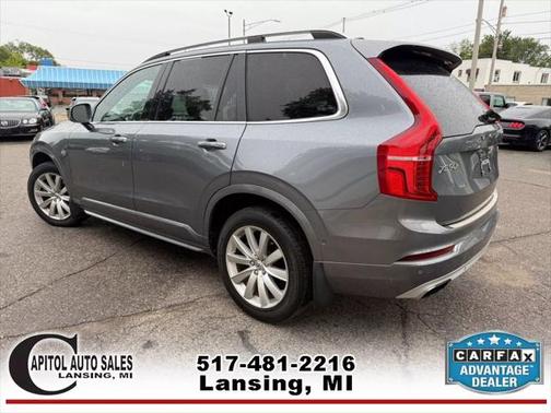 2016 Volvo XC90 T6 Momentum
