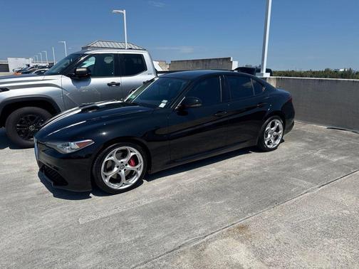 Alfa Black 2019 Alfa Romeo Giulia Ti Sport