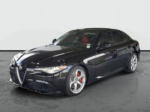 Alfa Black 2019 Alfa Romeo Giulia Ti Sport