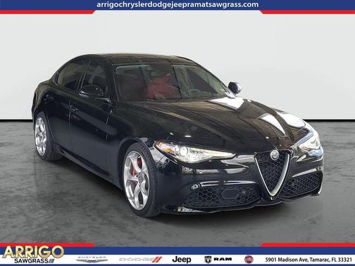 Alfa Black 2019 Alfa Romeo Giulia Ti Sport