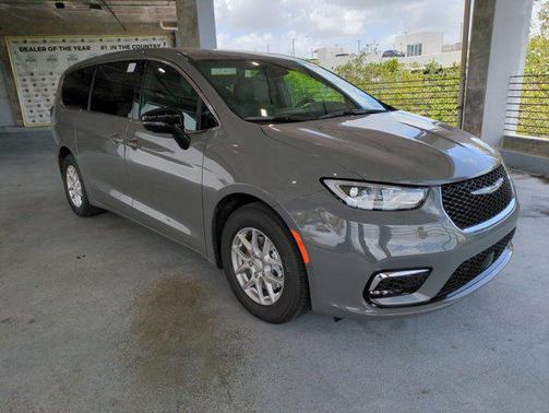 2025 Chrysler Pacifica L