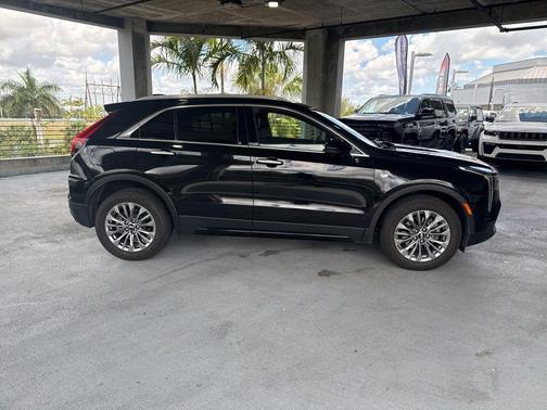 Stellar Black Metallic 2025 Cadillac XT4 Premium Luxury