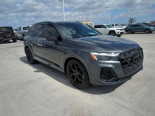 2025 Audi SQ7 4.0T Premium Plus
