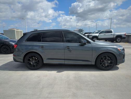 2025 Audi SQ7 4.0T Premium Plus