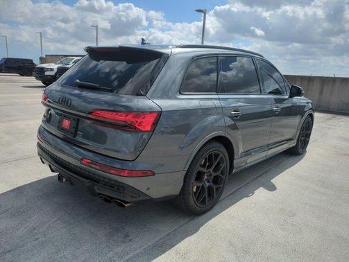 2025 Audi SQ7 4.0T Premium Plus