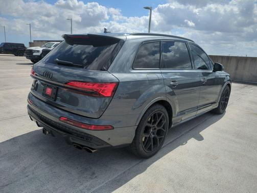 2025 Audi SQ7 4.0T Premium Plus