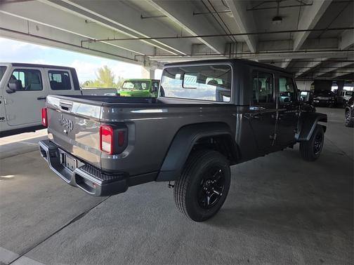 2025 Jeep Gladiator Sport