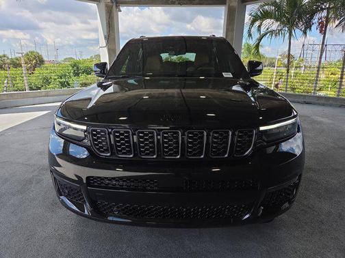 2025 Jeep Grand Cherokee L Summit Reserve
