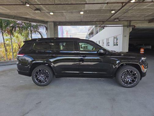 2025 Jeep Grand Cherokee L Summit Reserve