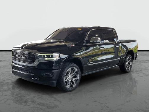 Diamond Black Crystal Pearlcoat 2021 RAM 1500 Limited
