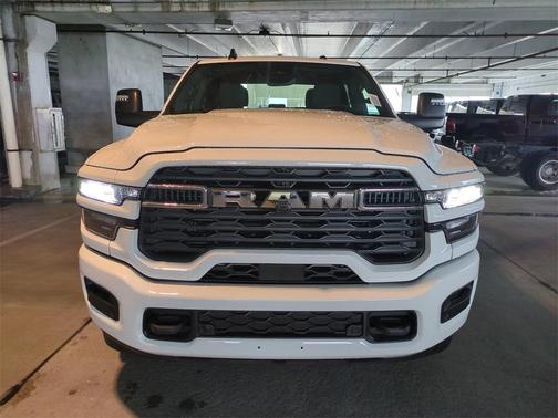 2025 RAM 2500 Big Horn Crew Cab 4x2 6'4' Box