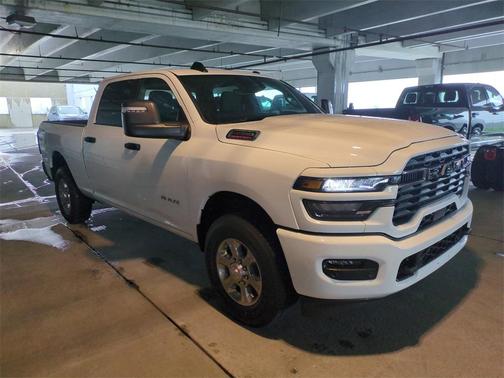 2025 RAM 2500 Big Horn Crew Cab 4x2 6'4' Box