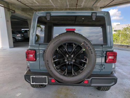 2025 Jeep Wrangler 4xe Sahara