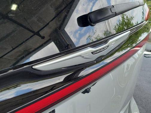 Bright White Clearcoat 2026 Chrysler Pacifica L