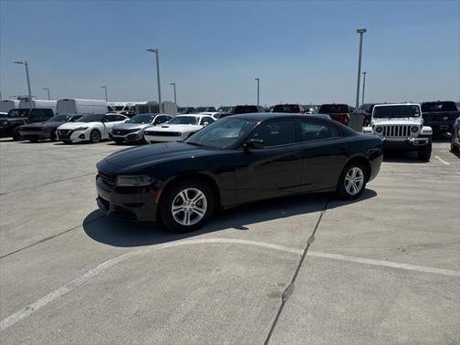 Pitch Black Clearcoat 2022 Dodge Charger SXT