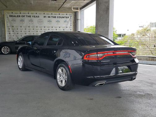 Pitch Black Clearcoat 2022 Dodge Charger SXT