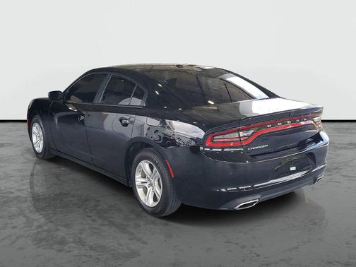 Pitch Black Clearcoat 2022 Dodge Charger SXT