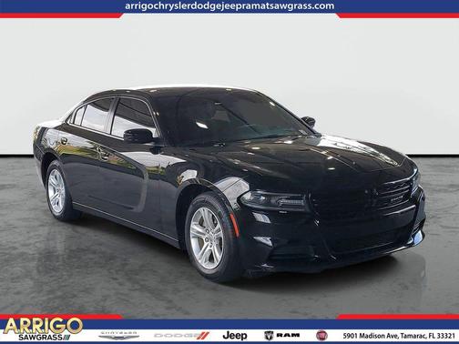 Pitch Black Clearcoat 2022 Dodge Charger SXT