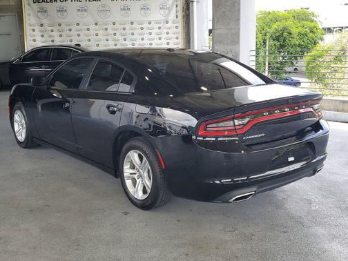 Pitch Black Clearcoat 2022 Dodge Charger SXT
