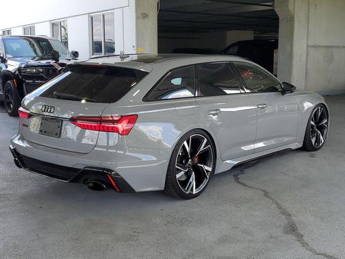 Nardo Gray 2023 Audi RS 6 Avant 4.0T