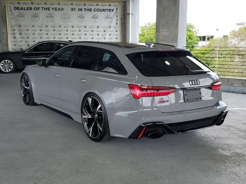 Nardo Gray 2023 Audi RS 6 Avant 4.0T