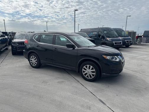 2017 Nissan Rogue S