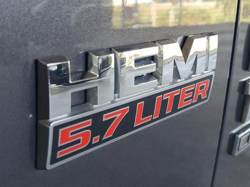 Granite Crystal Metallic Clearcoat 2021 RAM 1500 Classic SLT