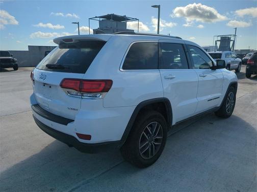 2020 Jeep Grand Cherokee Laredo
